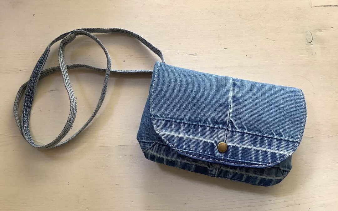 Else-bag: klein crossbody-tasje van jeans: € 27,50